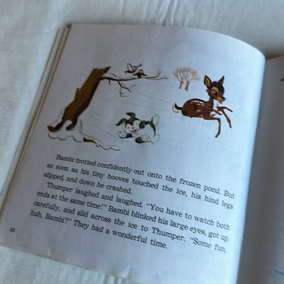 Walt Disney's *Vintage* Story of Bambi 24 Pg Read Along Book *TAPE NOT INCLUDED* - Picture 6 of 7